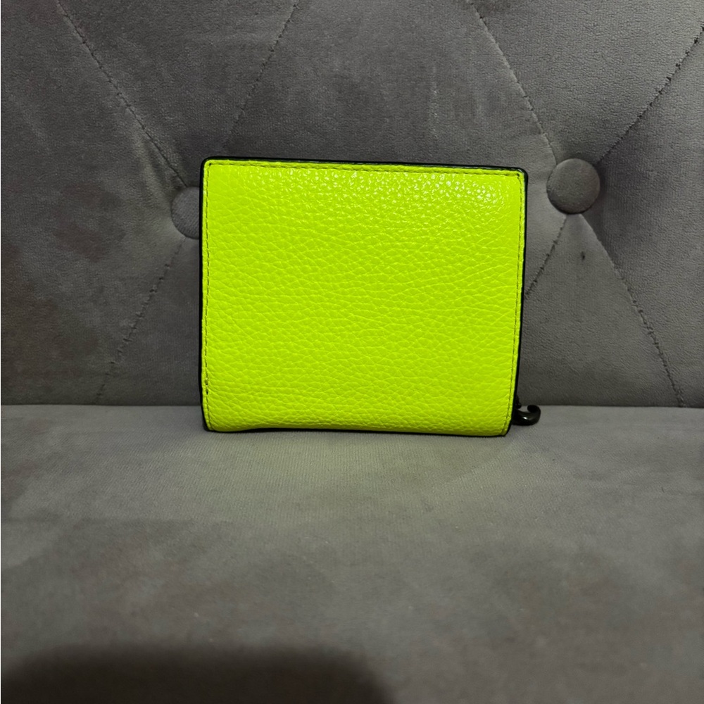 Coach neon yellow bifold leather neon wallet - Picture 2 of 7